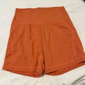 Buffbunny Cycle Short size Medium , in like new condition